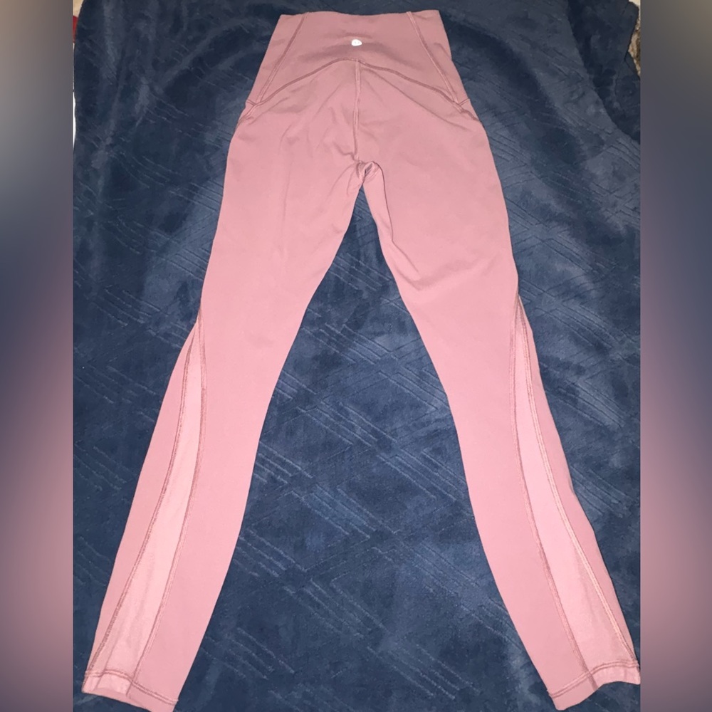 Lululemon Athletica Pink Athletic Leggings Size 2 Like New.